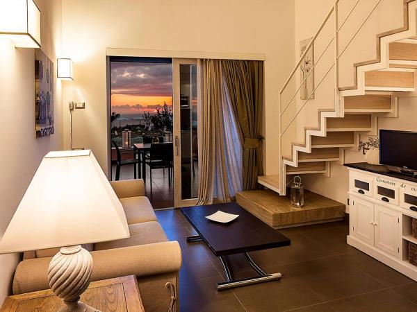 Tenuta Del Poggio Antico : photo 3 de la chambre suite junior - vue sur mer