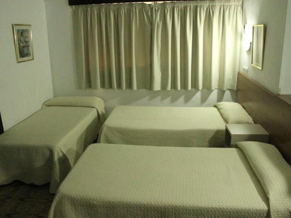 Pension Terminal : photo 1 de la chambre chambre triple