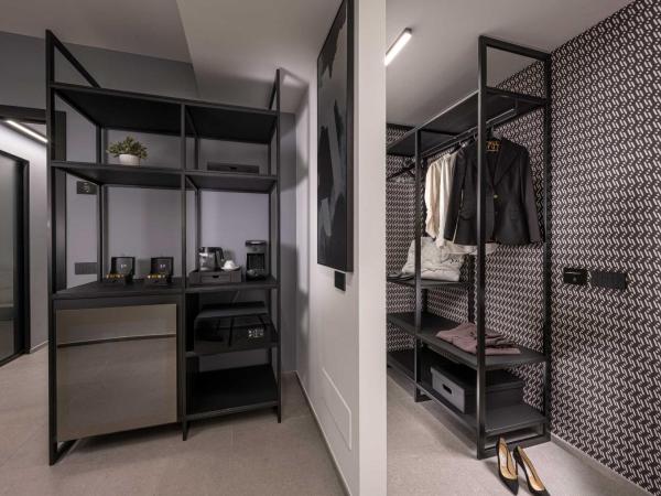 J44 Lifestyle Hotel : photo 6 de la chambre suite lit king-size