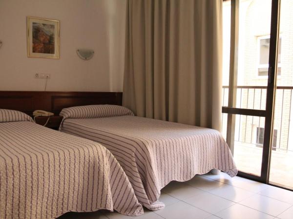 Pension Terminal : photo 2 de la chambre chambre lits jumeaux