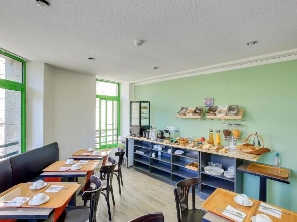 Contact Hôtel du Champ de Mars de Saint-Brieuc : photo 5 de la chambre chambre double