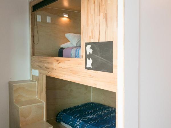 Finlay Jack's Backpackers : photo 4 de la chambre lit simple dans dortoir mixte de 18 lits