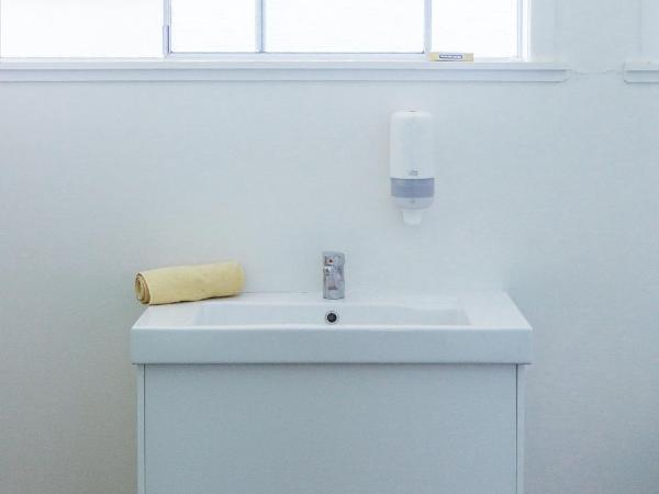 Finlay Jack's Backpackers : photo 2 de la chambre chambre triple avec salle de bains