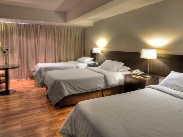 Hotel Alt Interlaken : photo 1 de la chambre chambre triple supérieure