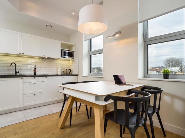 Cracow Riverside Aparthotel : photo 6 de la chambre  appartement 1 chambre supérieur - vue sur rivière