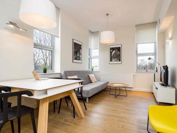 Cracow Riverside Aparthotel : photo 5 de la chambre  appartement 1 chambre supérieur - vue sur rivière