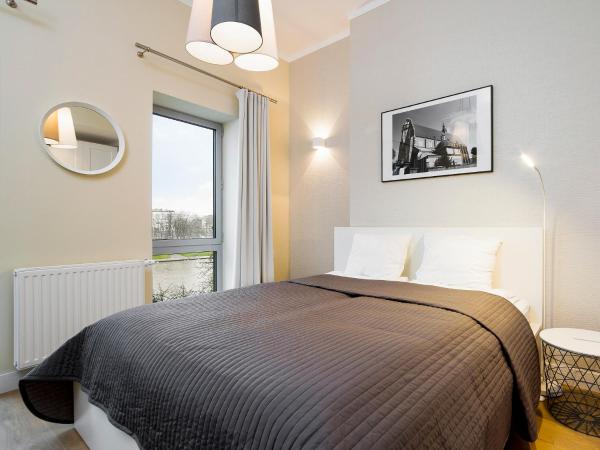 Cracow Riverside Aparthotel : photo 3 de la chambre appartement de luxe 1 chambre avec vue sur la rivière