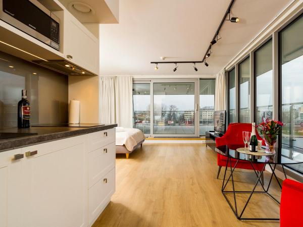 Cracow Riverside Aparthotel : photo 9 de la chambre penthouse panoramique avec terrasse - vue sur rivière