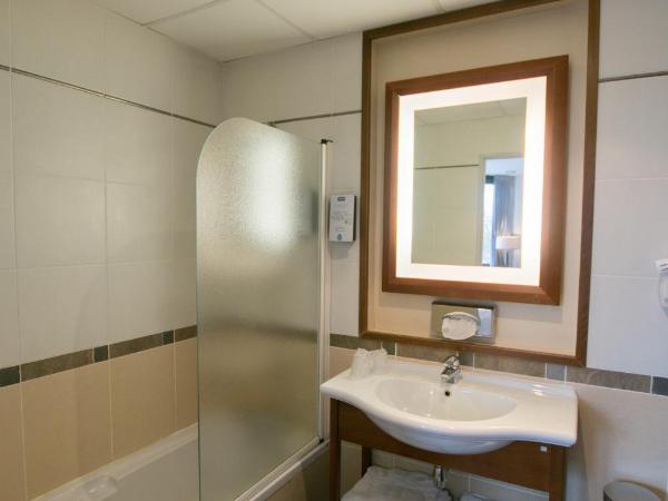 Kyriad Limoges Centre Gare - Atrium : photo 1 de la chambre chambre quadruple