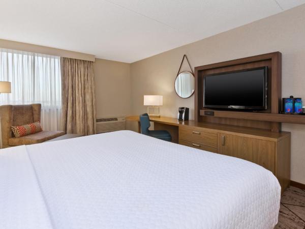 Crowne Plaza Columbus North - Worthington, an IHG Hotel : photo 3 de la chambre chambre lit king-size standard