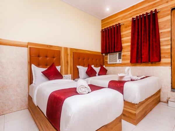 Aman Hotel near CST : photo 9 de la chambre triple bed ac