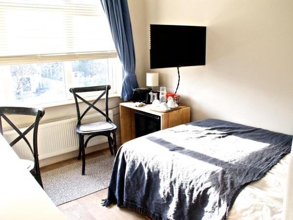 Brookview Guest House : photo 5 de la chambre chambre double - vue sur jardin