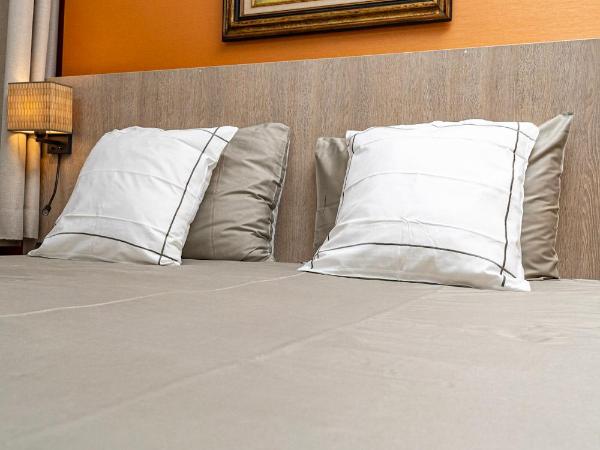 Hotel Albert I : photo 6 de la chambre chambre triple