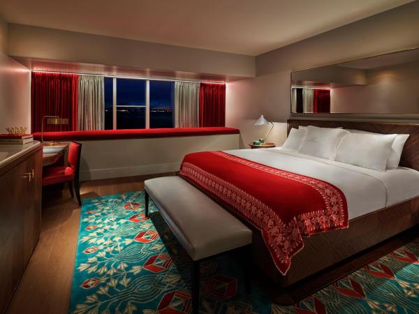 Faena Hotel Miami Beach : photo 4 de la chambre chambre king avec vue sur la baie - accès personnes à mobilité réduite