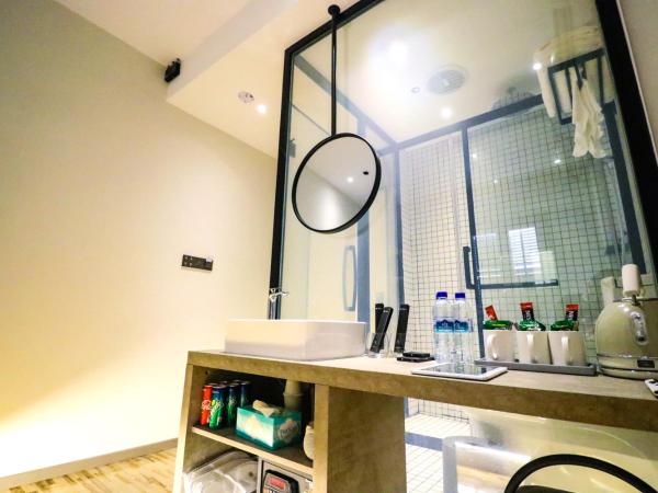 Rest Chinatown Hotel : photo 8 de la chambre chambre double deluxe premier