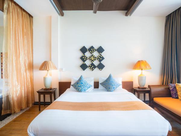 Koh Chang Cliff Beach Resort : photo 4 de la chambre chambre de luxe avec vue sur l'océan