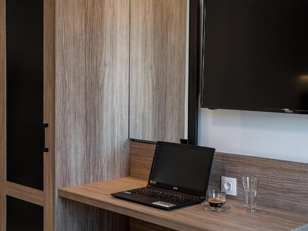 Morum City Hotel Chania : photo 6 de la chambre chambre double avec balcon