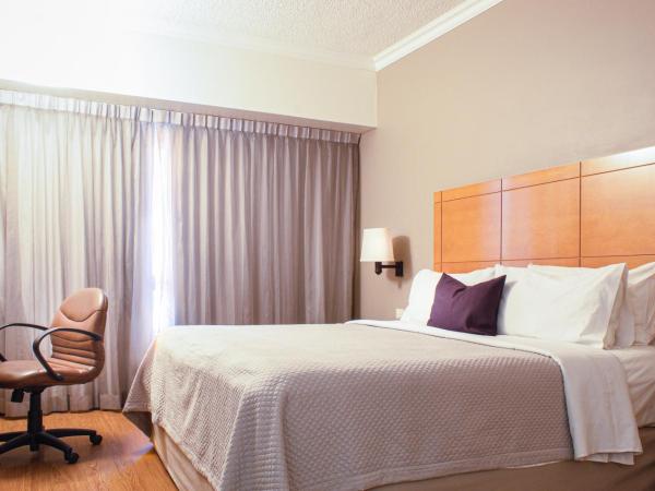 iStay Hotel Monterrey Histórico : photo 4 de la chambre chambre lit king-size deluxe