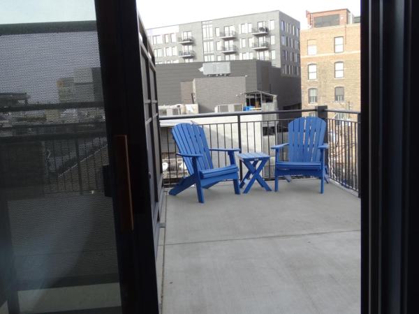 The Chicago Hotel Collection Wrigleyville : photo 1 de la chambre suite lit queen-size avec terrasse