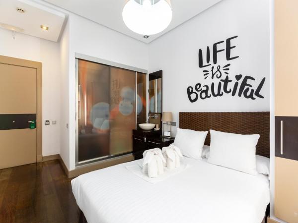 Madrid House Rooms : photo 6 de la chambre chambre double avec balcon