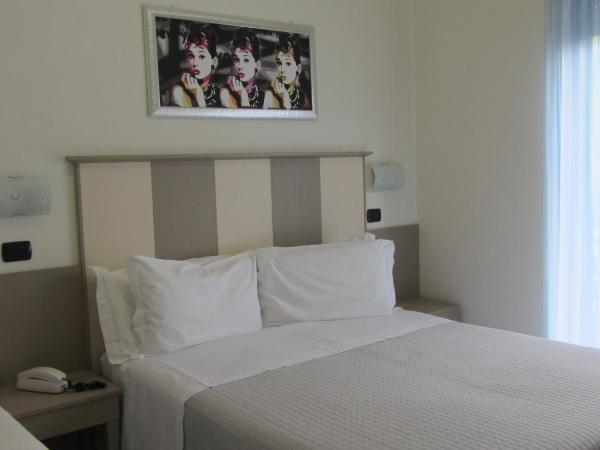 Hotel Betty : photo 1 de la chambre chambre double ou lits jumeaux Économique