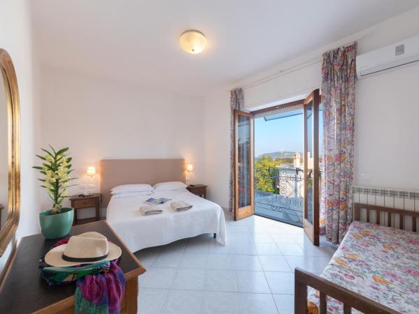 Hotel Europa : photo 5 de la chambre chambre triple confort