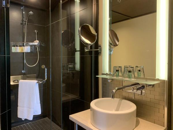 Hôtel Sainte-Anne : photo 6 de la chambre chambre supérieure lit queen-size