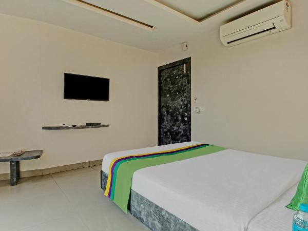 Treebo Glassotel : photo 8 de la chambre chambre double deluxe