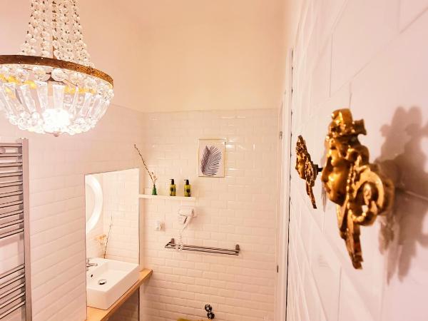 Napoli Tree - Lungomare : photo 10 de la chambre chambre quadruple premium