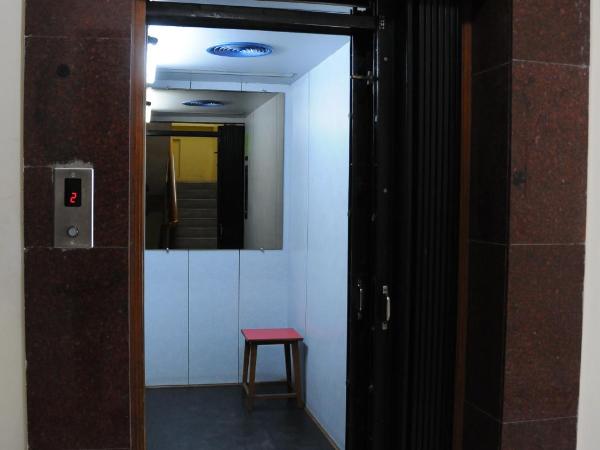 Lloyds Serviced Apartments, Near Music Academy : photo 8 de la chambre chambre double supérieure