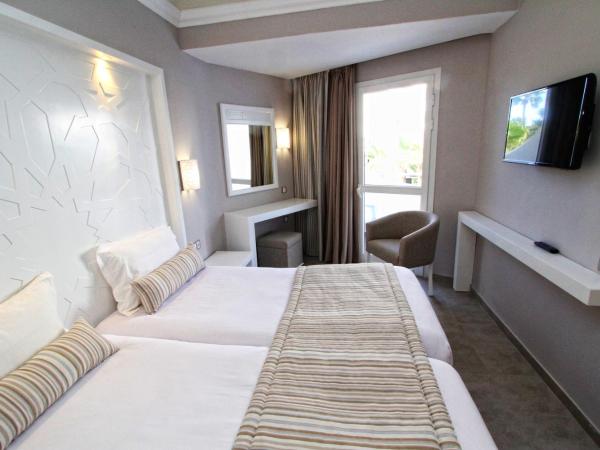 Sahara Beach Aquapark Resort : photo 5 de la chambre chambre double - vue sur jardin