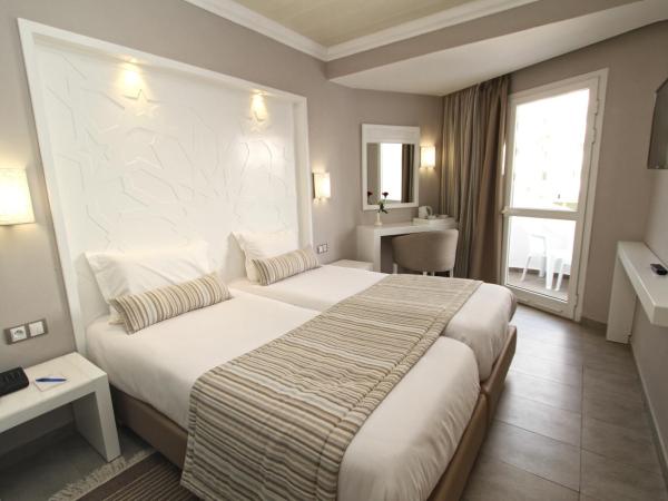 Sahara Beach Aquapark Resort : photo 2 de la chambre chambre double - vue sur jardin