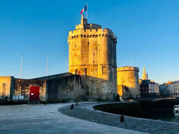 Nuit insolite sur un voilier au coeur de La Rochelle : photo 6 de la chambre studio - vue sur mer