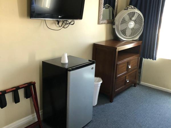 Rest Haven Motel : photo 7 de la chambre chambre familiale