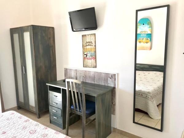 Le Maset en Camargue : photo 4 de la chambre chambre double - vue sur piscine