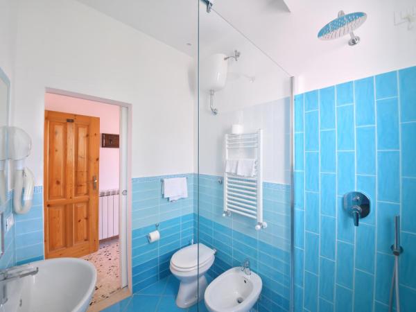 Hotel Europa : photo 3 de la chambre chambre double confort