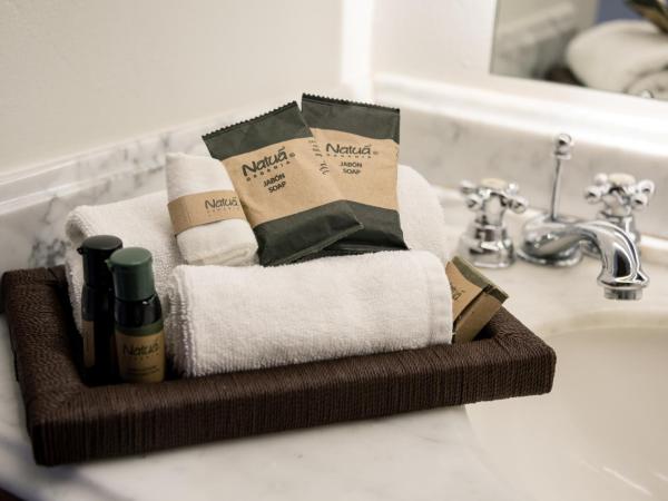 Hotel Boutique Naura Centro : photo 9 de la chambre suite lit king-size