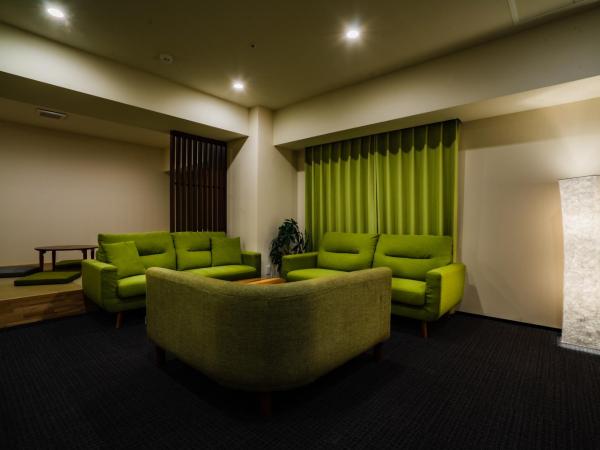 Randor Hotel Sapporo Suites : photo 3 de la chambre suite lit king-size avec baignoire spa