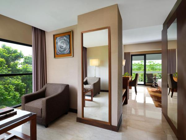 Royal Ambarrukmo Yogyakarta : photo 2 de la chambre studio