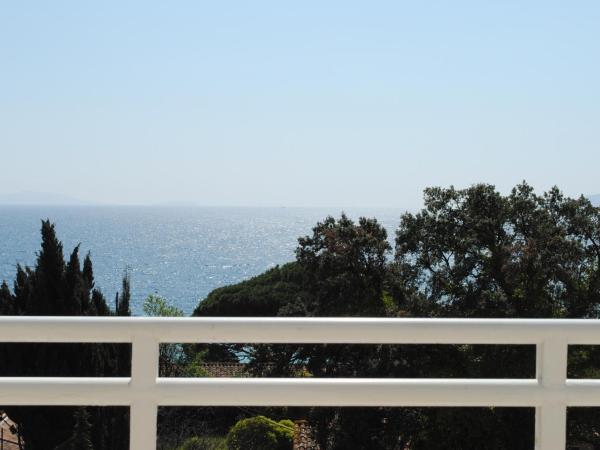 Cap Nègre Hôtel : photo 6 de la chambre chambre triple avec balcon - 3ème Étage - vue sur mer