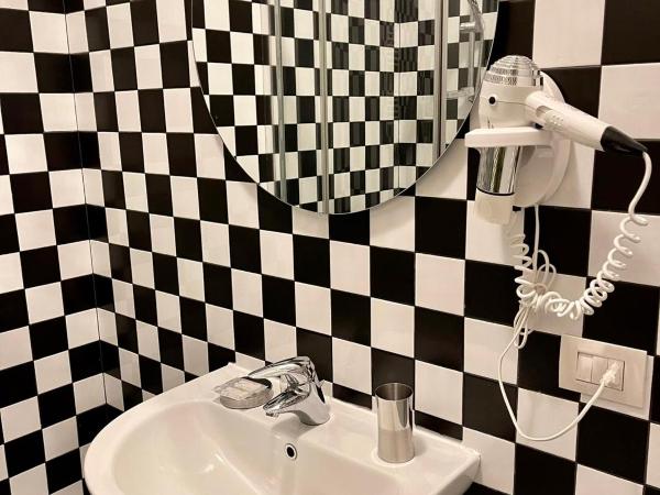 Easy Milano - Rooms and Apartments Navigli : photo 5 de la chambre studio