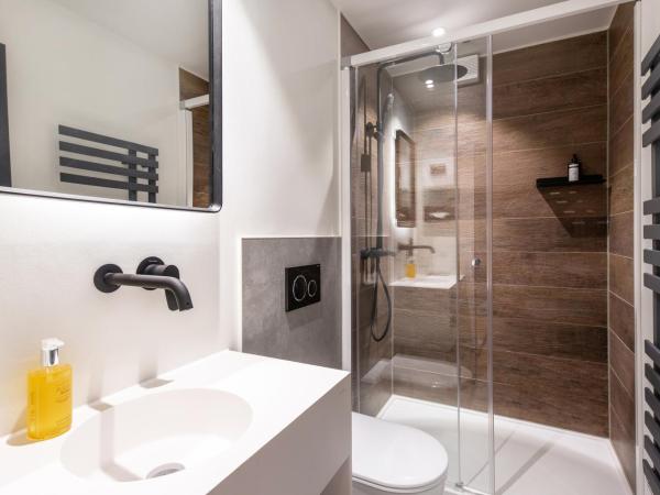 B-Hotel : photo 2 de la chambre ville appartement ii