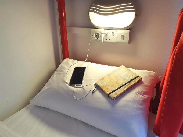 Galway City Hostel - Solo Traveller Hostel : photo 3 de la chambre lit dans dortoir mixte de 4 lits