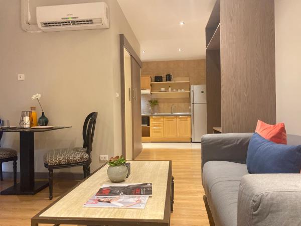 Asoke Residence Sukhumvit by UHG : photo 2 de la chambre suite de luxe avec cuisine