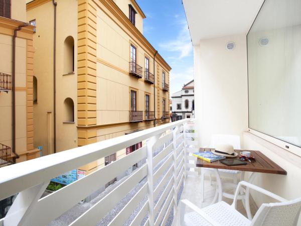 Hotel Tasso Suites & Spa : photo 1 de la chambre appartement 1 chambre