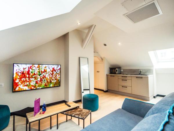 Logis Villa C Hôtel : photo 6 de la chambre suite