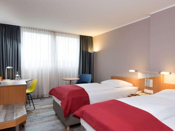 Ramada by Wyndham Hannover : photo 2 de la chambre chambre lits jumeaux - non-fumeurs