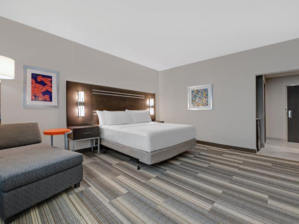 Holiday Inn Express & Suites Memorial - CityCentre, an IHG Hotel : photo 1 de la chambre chambre lit king-size loisirs - non-fumeurs