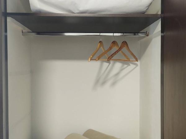 EMILIA HOTEL : photo 5 de la chambre chambre double supérieure