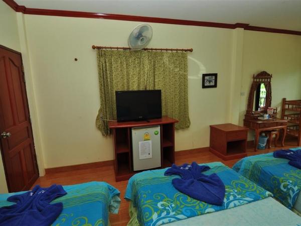 Harmony House-SHA Plus : photo 4 de la chambre chambre triple deluxe avec climatisation